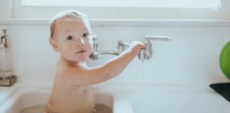 Make-Your-Baby’s-Bath-Time-Fun-&-Relaxing-On-TheStuffOfSuccess